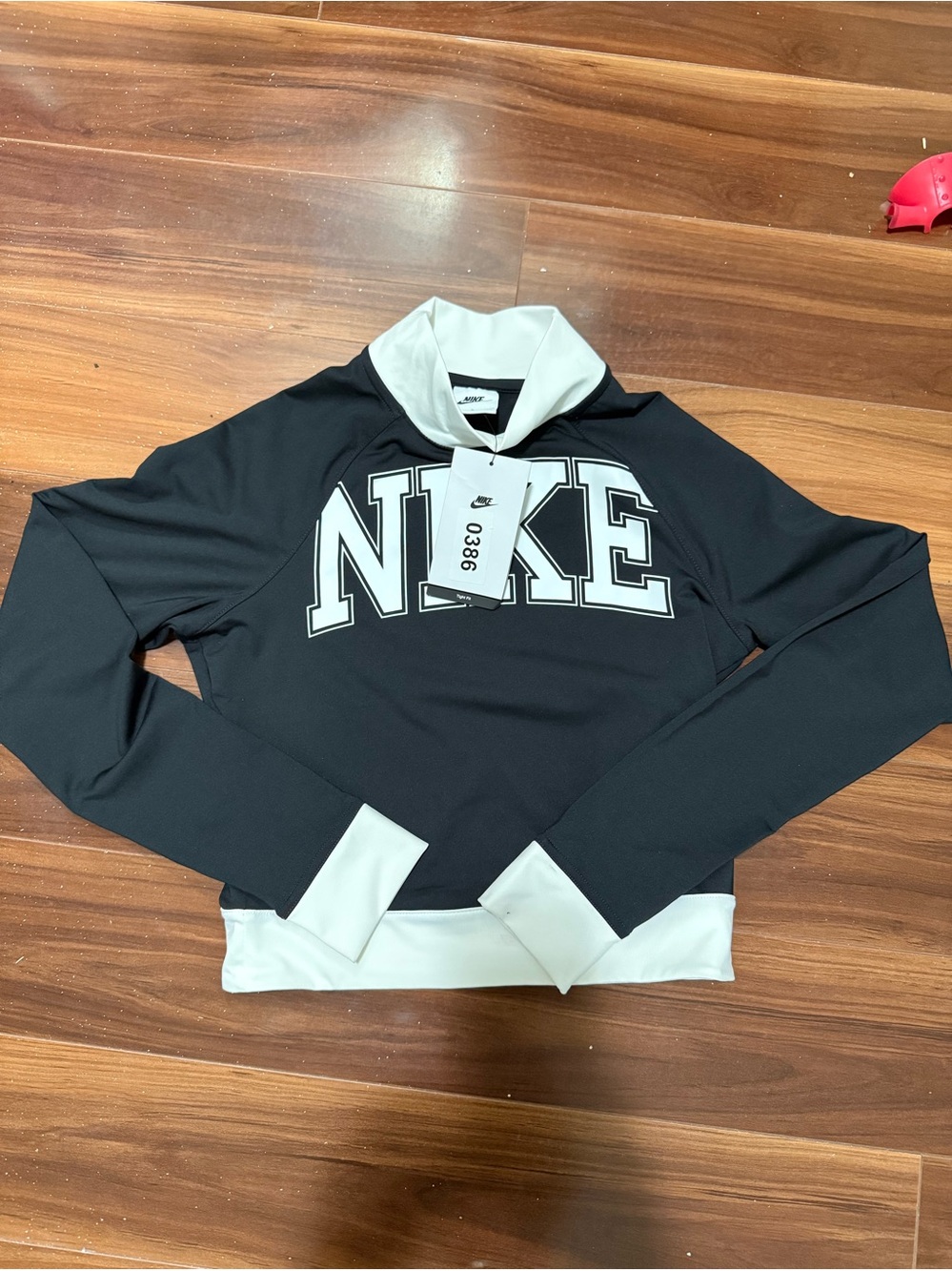 Nike Black and White Crewneck Pullover Sweater